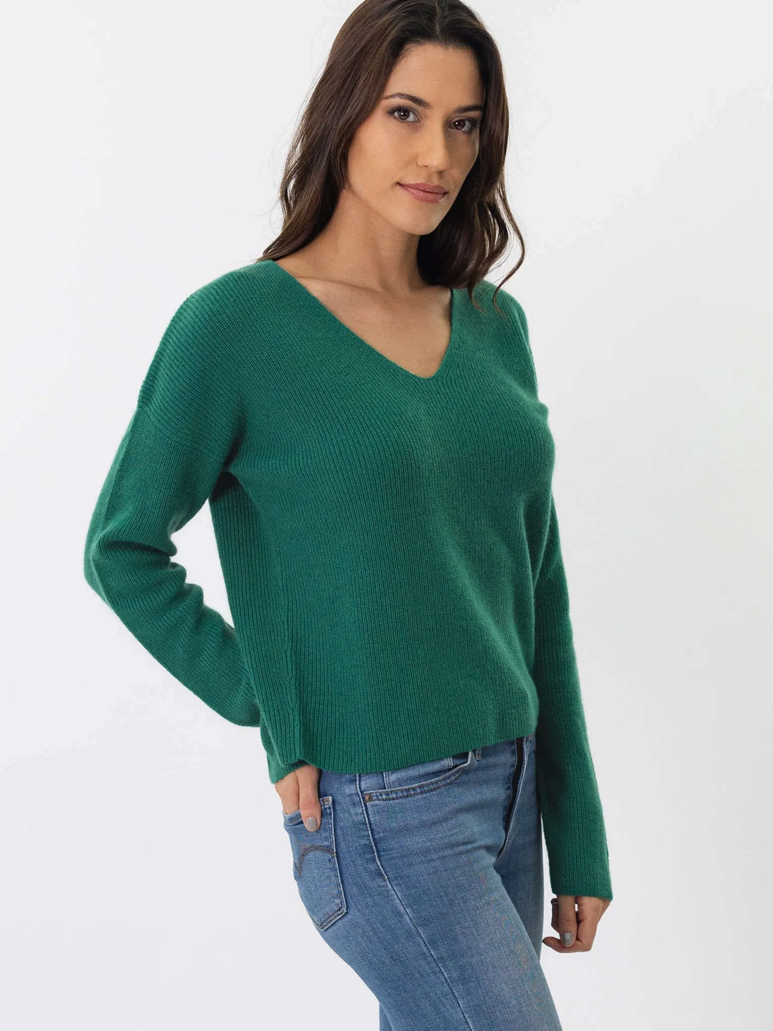 CANGGU V NECK SWEATER